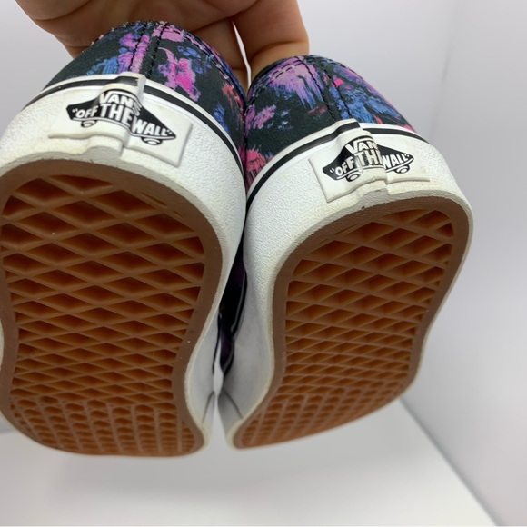 Vans Floral pattern, Pink, purple, blue and black. Womens 6 or Mens 4.5 - Picture 13 of 16